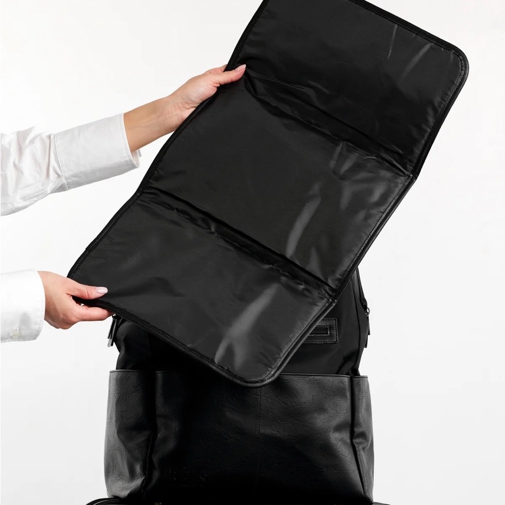 BEIS Diaper Bag Backpack- includes changing mat - image 7